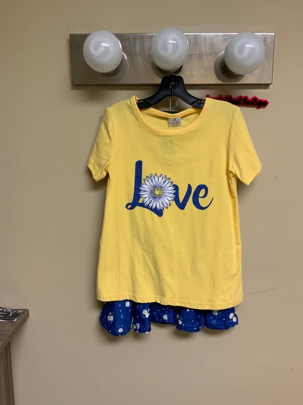 Yellow Daisy "LOVE" Outfit