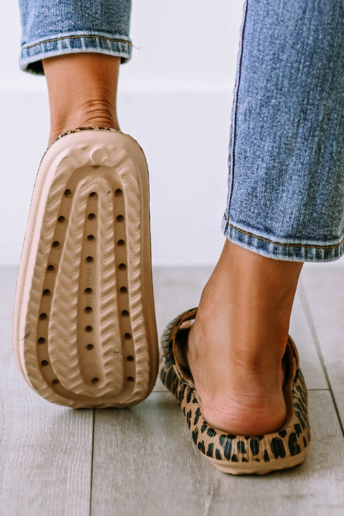Comfy Leopard Slides