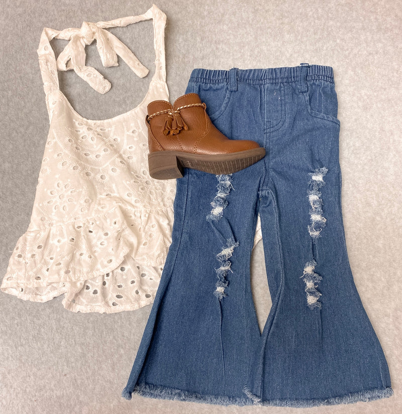 White Lace Tank Outfit